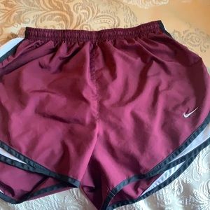 Nike shorts size medium